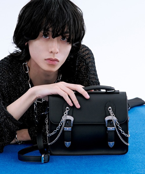 Ellno Loset（エルノロゼット）の「Wチェーンバックルスクエアショルダーバック（ショルダーバッグ・メンズ・ブラック・FREE）」の10枚目の写真