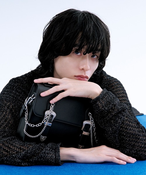 Ellno Loset（エルノロゼット）の「Wチェーンバックルスクエアショルダーバック（ショルダーバッグ・メンズ・ブラック・FREE）」の13枚目の写真