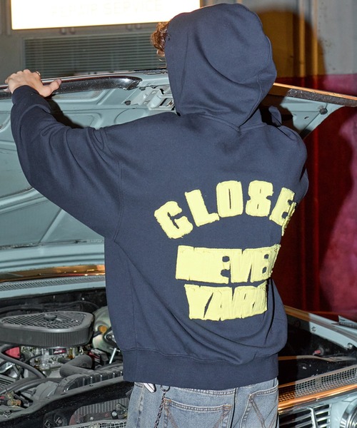 OY(オーワイ)の「『OY/オーワイ』CUTOUT PATCH HOODIE/カットアウトパッチプルオーバーパーカー(パーカー・レディース・ブラック/ネイビー・L/M)」の11枚目の写真