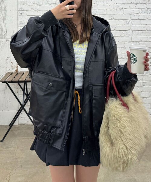 CIAOPANIC（チャオパニック）の「アクティブフェイクレザーパーカー