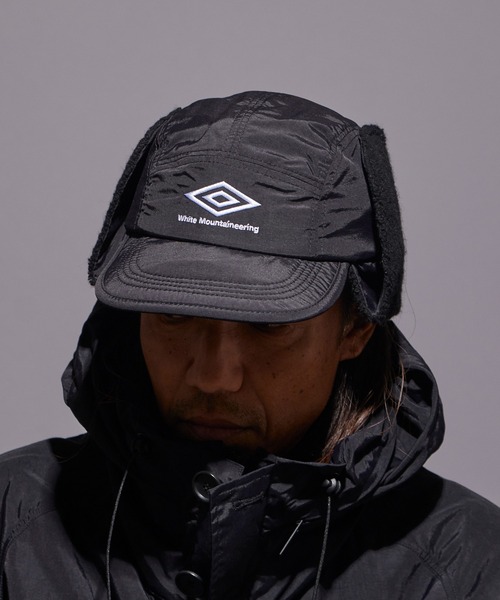 WHITE MOUNTAINEERING(ホワイトマウンテニアリング)の「White Mountaineering/ホワイトマウンテニアリング×UMBRO/アンブロ ボア フライトキャップ(キャップ・メンズ・ブラック・FREE)」の6枚目の写真