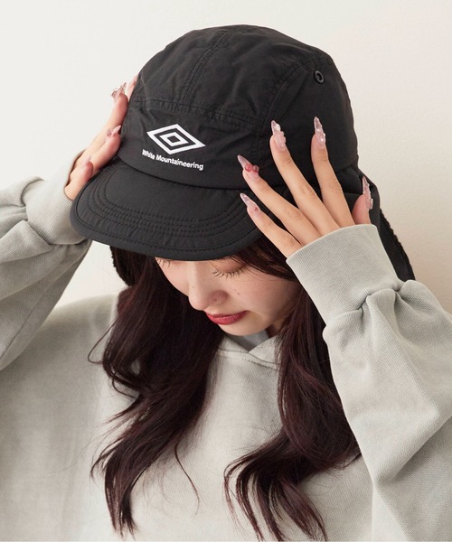 WHITE MOUNTAINEERING(ホワイトマウンテニアリング)の「White Mountaineering/ホワイトマウンテニアリング×UMBRO/アンブロ ボア フライトキャップ(キャップ・メンズ・ブラック・FREE)」の14枚目の写真