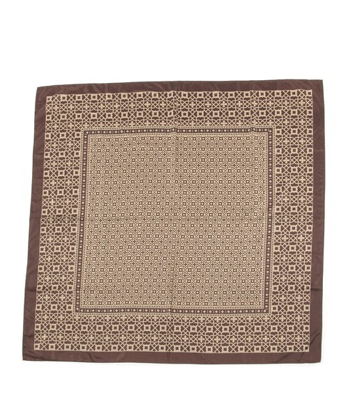 studio CLIP(スタディオクリップ)の「幾何学模様大判スカーフ(バンダナ/スカーフ・レディース・ブラウン/オレンジ・FREE)」の1枚目の写真