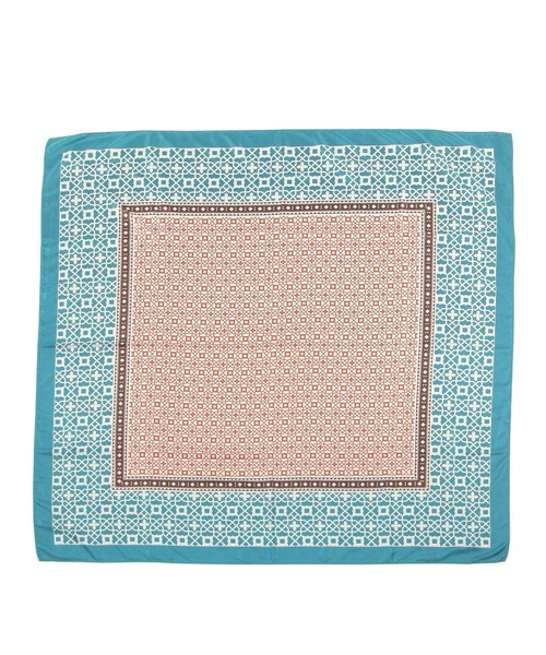 studio CLIP(スタディオクリップ)の「幾何学模様大判スカーフ(バンダナ/スカーフ・レディース・ブラウン/オレンジ・FREE)」の2枚目の写真