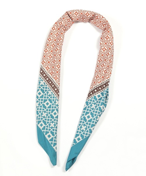 studio CLIP(スタディオクリップ)の「幾何学模様大判スカーフ(バンダナ/スカーフ・レディース・ブラウン/オレンジ・FREE)」の3枚目の写真
