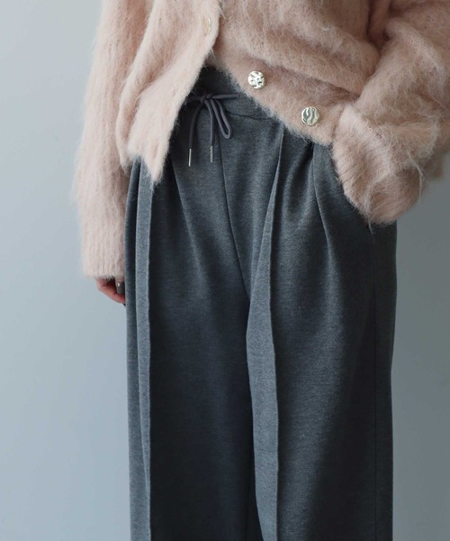 earth music&ecology（アースミュージックアンドエコロジー）の「センターシームタックスウェットパンツ（スウェットパンツ・レディース・チャコールグレー/ブラウン/ホワイト系その他・FREE）」の9枚目の写真