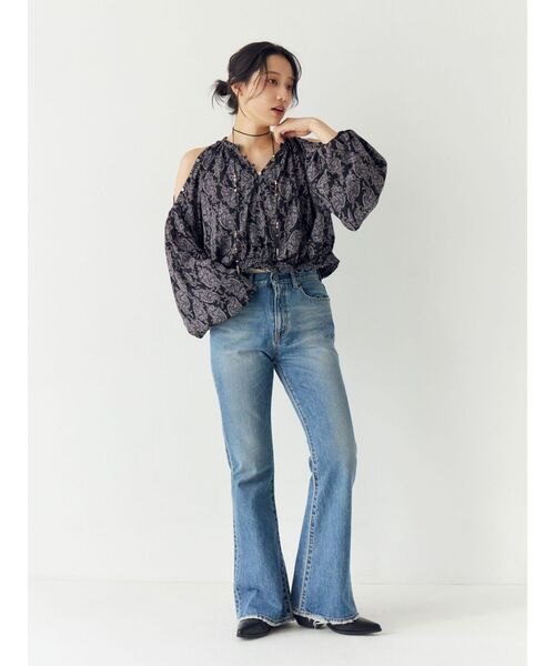 Ungrid（アングリッド）の「ハイウエストフレアデニム（デニムパンツ・レディース・ブルー・24inch/25inch/26inch）」の6枚目の写真