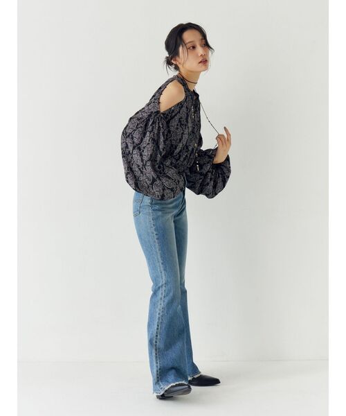 Ungrid（アングリッド）の「ハイウエストフレアデニム（デニムパンツ・レディース・ブルー・24inch/25inch/26inch）」の4枚目の写真