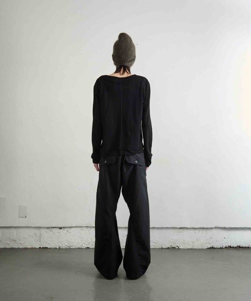 NVRFRGT（ネヴァーフォーゲット）の「DOUBLE LAYERED LONG SLEEVE HENLEY T SHIRT（Tシャツ/カットソー・メンズ・ブラック・1/2）」の5枚目の写真
