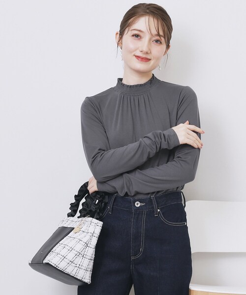 シャーリングデザイントップス【洗濯機OK/吸湿発熱】（Tシャツ