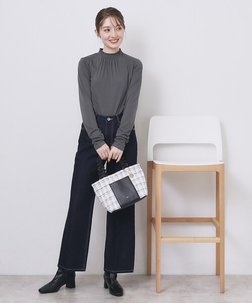 シャーリングデザイントップス【洗濯機OK/吸湿発熱】（Tシャツ