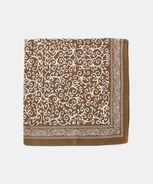 B.C STOCK(ベーセーストック)の「【WEB+一部店舗限定】スカーフ(ストール/ショール・レディース・ブラック/ブラック系その他/ブラウン/キャメル/カーキ/ネイビー/オレンジ/イエロー・FREE)」の7枚目の写真