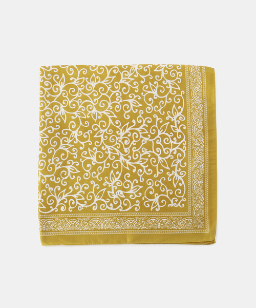 B.C STOCK(ベーセーストック)の「【WEB+一部店舗限定】スカーフ(ストール/ショール・レディース・ブラック/ブラック系その他/ブラウン/キャメル/カーキ/ネイビー/オレンジ/イエロー・FREE)」の2枚目の写真