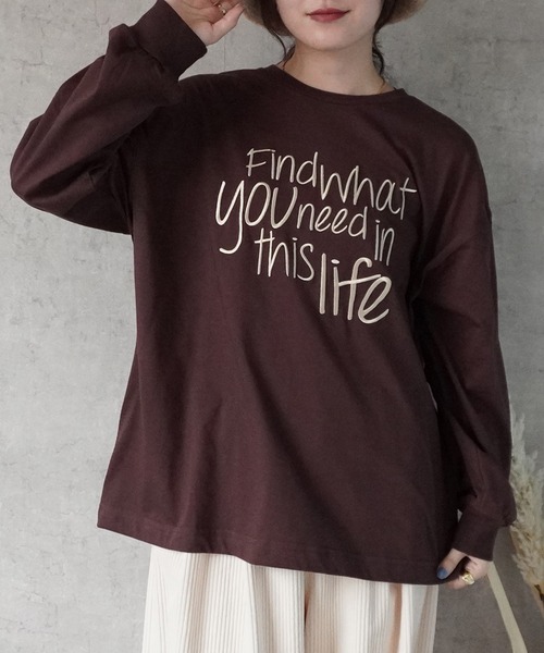 Emma（SELECT LEVERY）（エマ セレクトリベリー）の「手書き風ロゴ刺繍 BIGTシャツ（Tシャツ/カットソー・レディース・ブラック/オフホワイト/チャコール/ブラウン・FREE）」の13枚目の写真