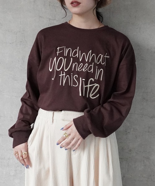 Emma（SELECT LEVERY）（エマ セレクトリベリー）の「手書き風ロゴ刺繍 BIGTシャツ（Tシャツ/カットソー・レディース・ブラック/オフホワイト/チャコール/ブラウン・FREE）」の14枚目の写真