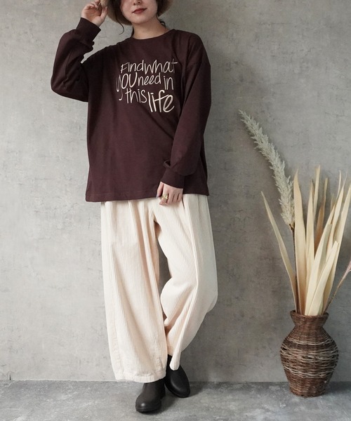 Emma（SELECT LEVERY）（エマ セレクトリベリー）の「手書き風ロゴ刺繍 BIGTシャツ（Tシャツ/カットソー・レディース・ブラック/オフホワイト/チャコール/ブラウン・FREE）」の15枚目の写真