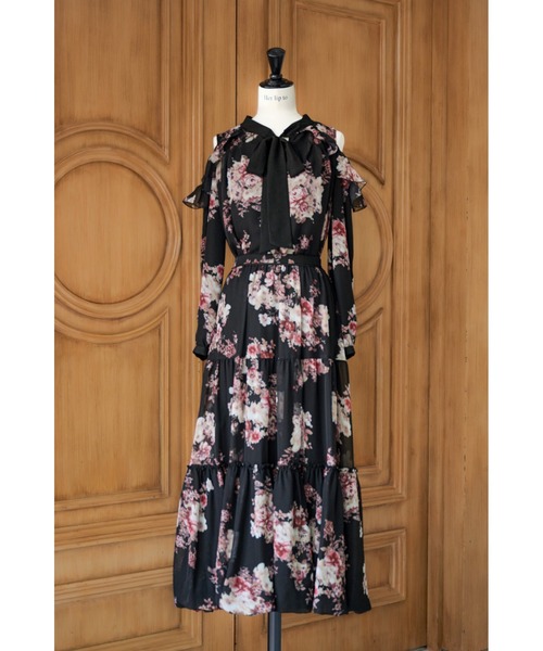 Her lip to(ハーリップトゥー)の「Isaline Bow-Tie Floral Blouse(シャツ/ブラウス・レディース・ブラック/ベージュ系/ホワイト系・S/M)」の13枚目の写真
