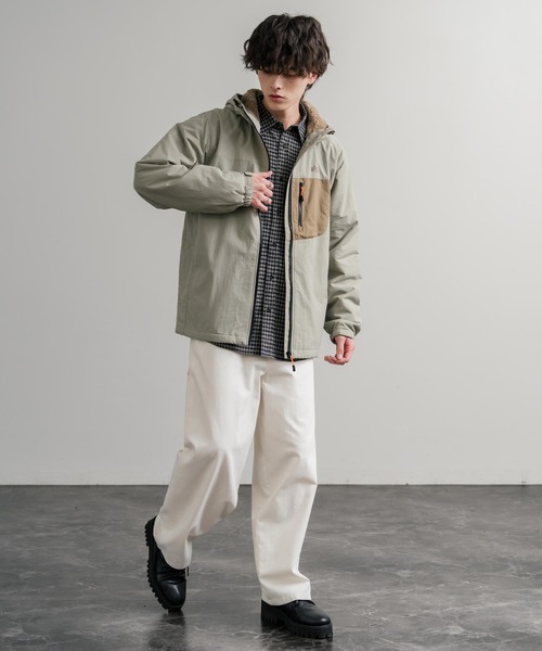 LOGOS（ロゴス）の「LOGOS ロゴス オーバーサイズフード裏ボアフリースフーディー/ワンポイントロゴ入り撥水ナイロンジャケット（マウンテンパーカー・メンズ・ネイビー/レッド/ダークグリーン/ブラック/ライトベージュ・LL/L/M）」の13枚目の写真