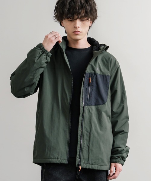 LOGOS（ロゴス）の「LOGOS ロゴス オーバーサイズフード裏ボアフリースフーディー/ワンポイントロゴ入り撥水ナイロンジャケット（マウンテンパーカー・メンズ・ネイビー/レッド/ダークグリーン/ブラック/ライトベージュ・LL/L/M）」の16枚目の写真