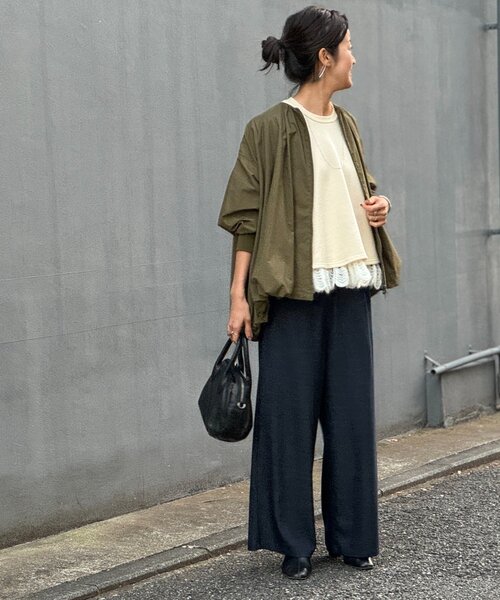 BEARDSLEY（ビアズリー）の「裾タムレースカットソー（Tシャツ/カットソー・レディース・ブラック/アイボリー・FREE）」の6枚目の写真