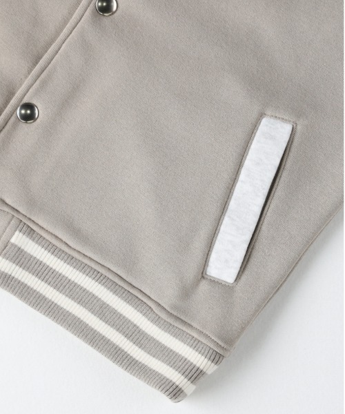 Right-on（ライトオン）の「【Refurbish】裏起毛スウェットスタジアムジャンパー（スタイリッシュ/カジュアル)（ブルゾン・キッズ・ベージュ/ブラック・130/140/150/160）」の7枚目の写真