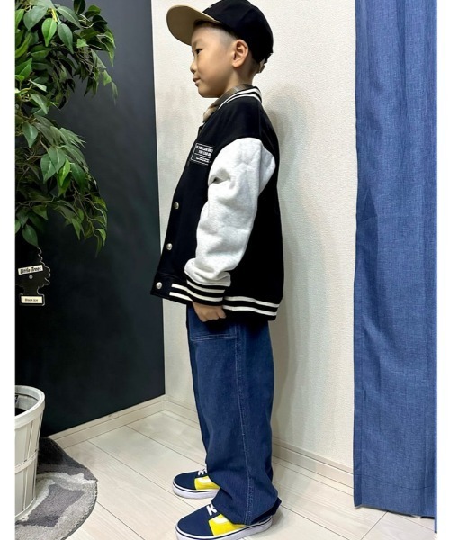 Right-on（ライトオン）の「【Refurbish】裏起毛スウェットスタジアムジャンパー（スタイリッシュ/カジュアル)（ブルゾン・キッズ・ベージュ/ブラック・130/140/150/160）」の14枚目の写真