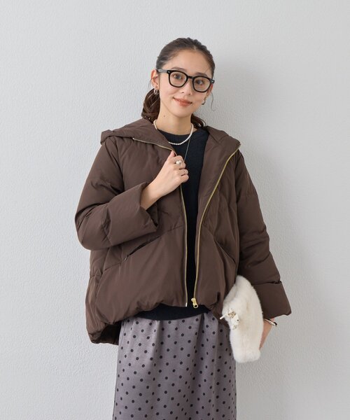 un dix cors（アンディコール）の「《ふんわり暖か》テンダークロスフードダウン（ダウンジャケット/コート・レディース・グレイッシュベージュ/ブラック/ブラウン・FREE）」の18枚目の写真