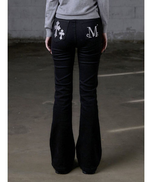 MUCENT(ムセント)の「ピストルバックレザー ダブルクロス ブーツカットコットンパンツ(その他パンツ・レディース・ブラック・SMALL/MEDIUM)」の6枚目の写真