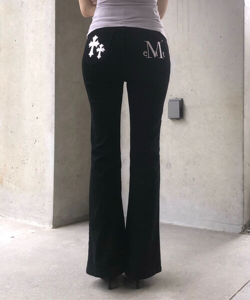 MUCENT(ムセント)の「ピストルバックレザー ダブルクロス ブーツカットコットンパンツ(その他パンツ・レディース・ブラック・SMALL/MEDIUM)」の8枚目の写真