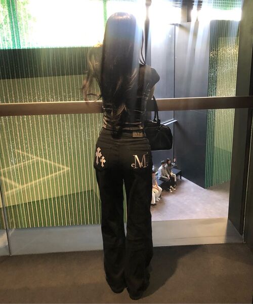 MUCENT(ムセント)の「ピストルバックレザー ダブルクロス ブーツカットコットンパンツ(その他パンツ・レディース・ブラック・SMALL/MEDIUM)」の15枚目の写真