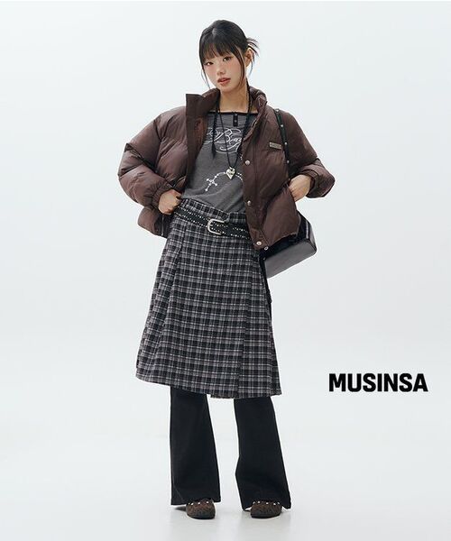 MUCENT(ムセント)の「ピストルバックレザー ダブルクロス ブーツカットコットンパンツ(その他パンツ・レディース・ブラック・SMALL/MEDIUM)」の21枚目の写真