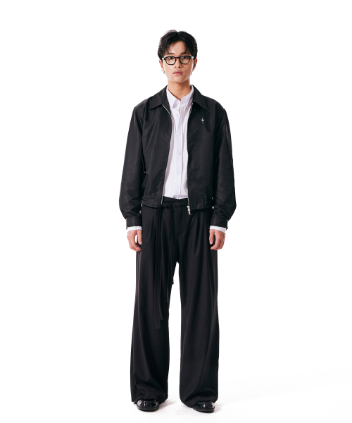 IUGAMAKARAS(イウガマカラス)の「Belted Striped Trousers (Black)(スラックス・レディース・その他・2/1)」の6枚目の写真