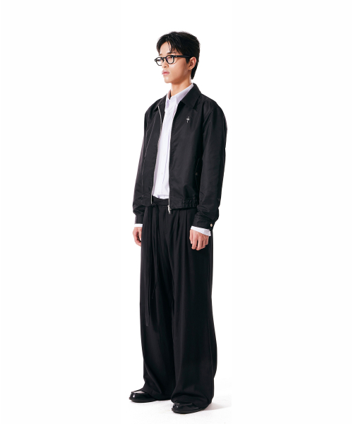 IUGAMAKARAS(イウガマカラス)の「Belted Striped Trousers (Black)(スラックス・レディース・その他・2/1)」の7枚目の写真