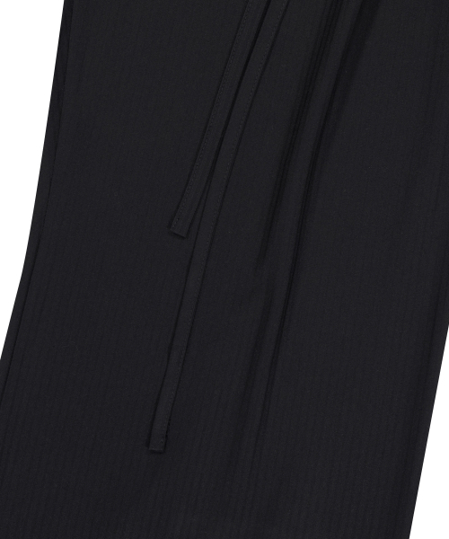 IUGAMAKARAS(イウガマカラス)の「Belted Striped Trousers (Black)(スラックス・レディース・その他・2/1)」の13枚目の写真
