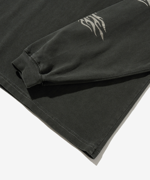 OUTSTANDING(アウトスタンディング)の「MOT SERIES LONG SLEEVE(HEAVY MOTOR CLUB)_PIGMENT CHARCOAL(Tシャツ/カットソー・メンズ・その他・SMALL)」の6枚目の写真