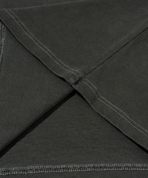 OUTSTANDING(アウトスタンディング)の「MOT SERIES LONG SLEEVE(HEAVY MOTOR CLUB)_PIGMENT CHARCOAL(Tシャツ/カットソー・メンズ・その他・SMALL)」の7枚目の写真