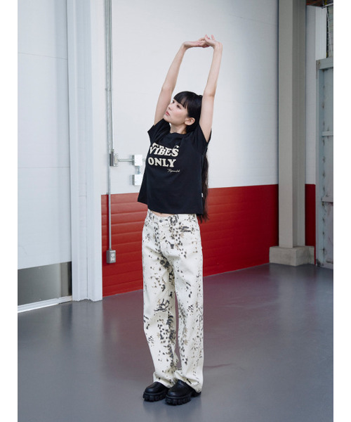 THE GREEN LAB（ザグリーンラボ）の「GREEN VIBES ONLY テクスチャーレタリング半袖Tシャツ [ブラック]（Tシャツ/カットソー・レディース・その他・FREE）」の6枚目の写真