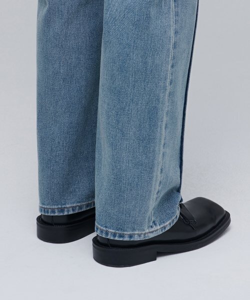 MUSINSA STANDARD（ムシンサスタンダード）の「ピンタックレギュラーフィットデニムパンツ[ライトインディゴ]（デニムパンツ・メンズ・その他・40/38/42/26/27/28/29/36/34/32/30/31/33）」の7枚目の写真