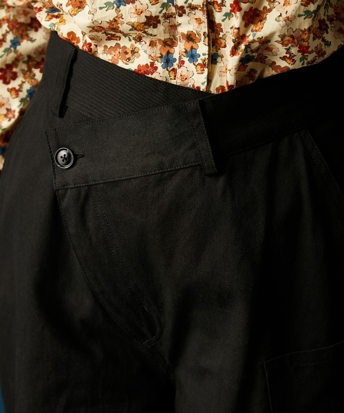 GEVS.(ジェイヴィス)の「綿100%アシンメトリーワークパンツ<大きいサイズ有>GEVS.(その他パンツ・レディース・ブラック/ブラウン・5L/3L/LL/L/M/4L)」の17枚目の写真