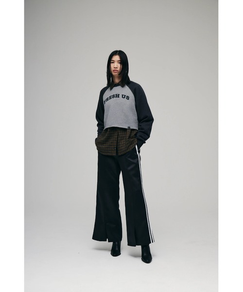 FELICITY（フェリシティ）の「Short Sweat Pullover（スウェット・レディース・ブルー/チャコール・2）」の12枚目の写真