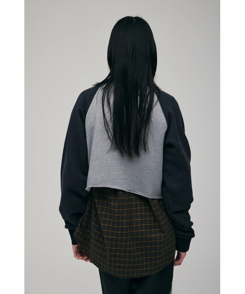 FELICITY（フェリシティ）の「Short Sweat Pullover（スウェット・レディース・ブルー/チャコール・2）」の9枚目の写真