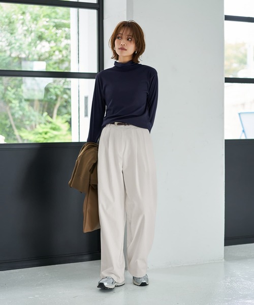 STYLE DELI(スタイルデリ)の「やわらか薄リブルーズタートルトップス(Tシャツ/カットソー・レディース・レッド/ネイビー・FREE)」の3枚目の写真