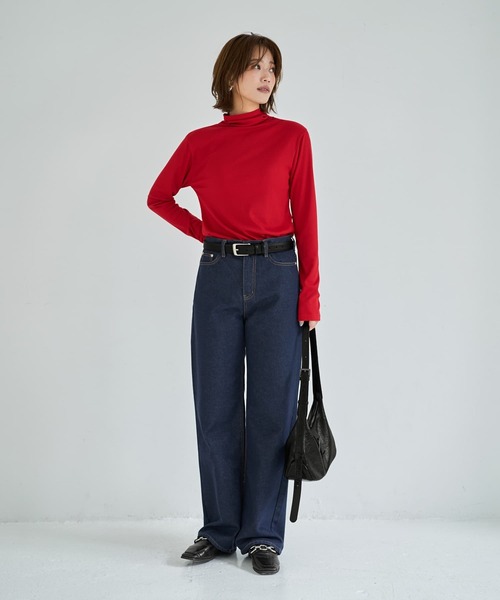 STYLE DELI(スタイルデリ)の「やわらか薄リブルーズタートルトップス(Tシャツ/カットソー・レディース・レッド/ネイビー・FREE)」の10枚目の写真