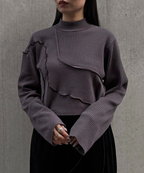 &g'aime（アンジェム）の「【&ｇ'aime 】メロー配色ショートニット　Contrast Lettuce-Edge Short Knit（ニット/セーター・レディース・チャコールグレー/ブラック/グレイッシュベージュ・FREE）」の3枚目の写真