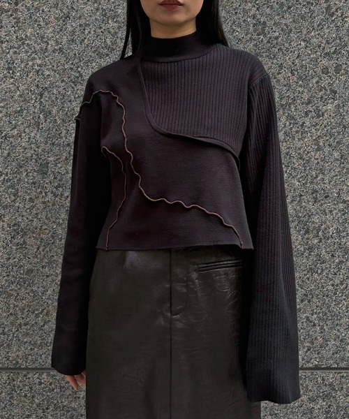 &g'aime（アンジェム）の「【&ｇ'aime 】メロー配色ショートニット　Contrast Lettuce-Edge Short Knit（ニット/セーター・レディース・チャコールグレー/ブラック/グレイッシュベージュ・FREE）」の9枚目の写真