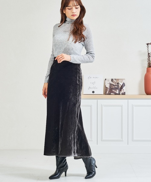 MISCH MASCH(ミッシュマッシュ)の「ZOZO限定 ベロアロングスカート(スカート・レディース・ブラック・フリ-)」の15枚目の写真
