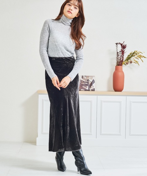 MISCH MASCH(ミッシュマッシュ)の「ZOZO限定 ベロアロングスカート(スカート・レディース・ブラック・フリ-)」の17枚目の写真