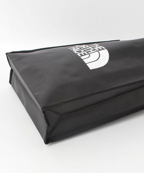 THE NORTH FACE(ザノースフェイス)の「【THE NORTH FACE/ザノースフェイス】ショッパーバッグS(SHOPPER BAG S)(エコバッグ/サブバッグ・レディース・ブラック・ONESIZE)」の20枚目の写真