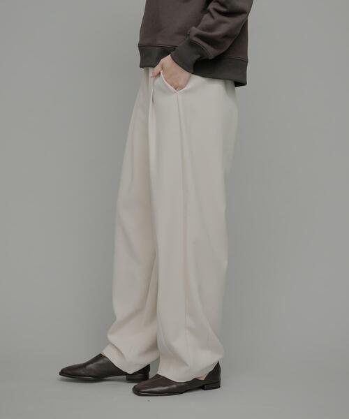 URBAN RESEARCH Sonny Label（アーバンリサーチサニーレーベル）の「『UR TECH SMOOTHLUXE』イージーワイドコクーンパンツ（その他パンツ・レディース・グレー/ホワイト系その他・36/38）」の5枚目の写真