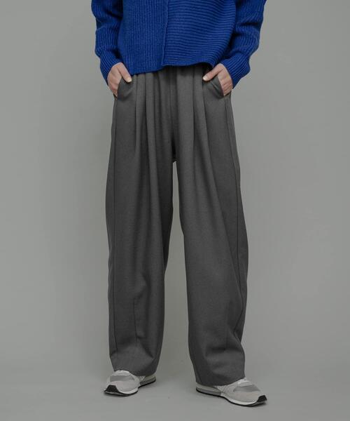 URBAN RESEARCH Sonny Label（アーバンリサーチサニーレーベル）の「『UR TECH SMOOTHLUXE』イージーワイドコクーンパンツ（その他パンツ・レディース・グレー/ホワイト系その他・36/38）」の12枚目の写真